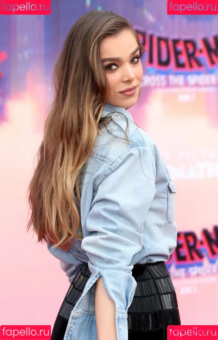 Hailee Steinfeld Onlyfans Photo Gallery 