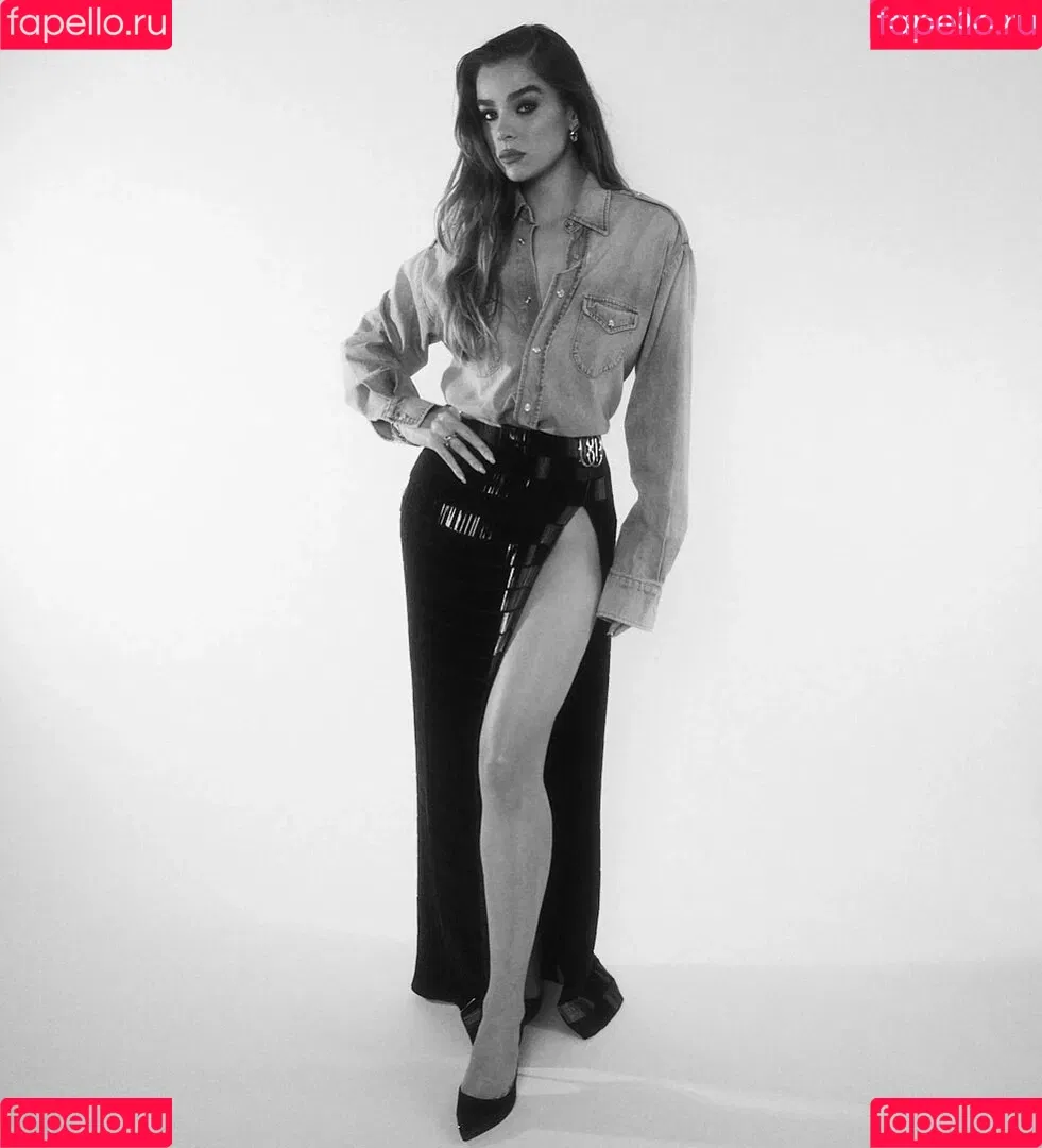 Hailee Steinfeld Onlyfans Photo Gallery 