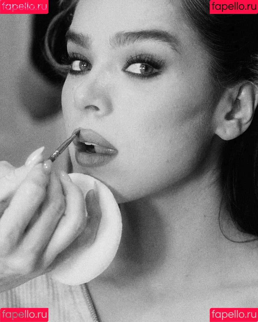 Hailee Steinfeld Onlyfans Photo Gallery 