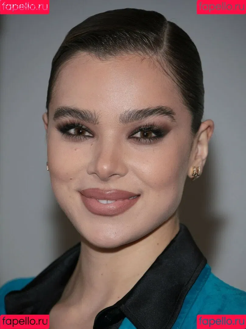 Hailee Steinfeld Onlyfans Photo Gallery 