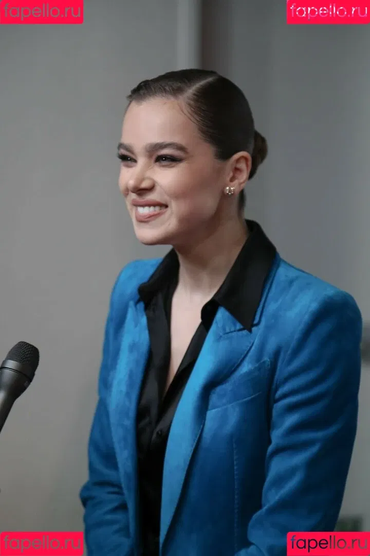 Hailee Steinfeld Onlyfans Photo Gallery 