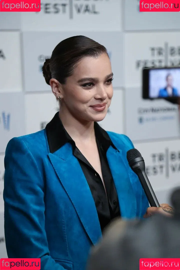 Hailee Steinfeld Onlyfans Photo Gallery 