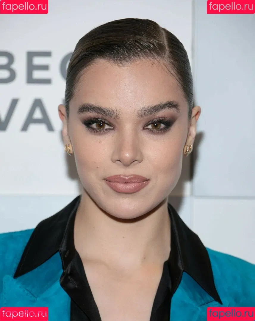 Hailee Steinfeld Onlyfans Photo Gallery 