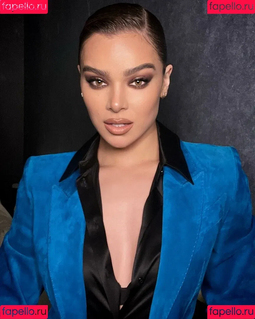 Hailee Steinfeld Onlyfans Photo Gallery 