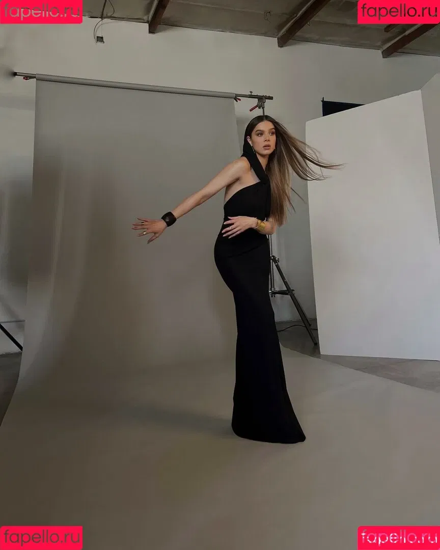 Hailee Steinfeld Onlyfans Photo Gallery 