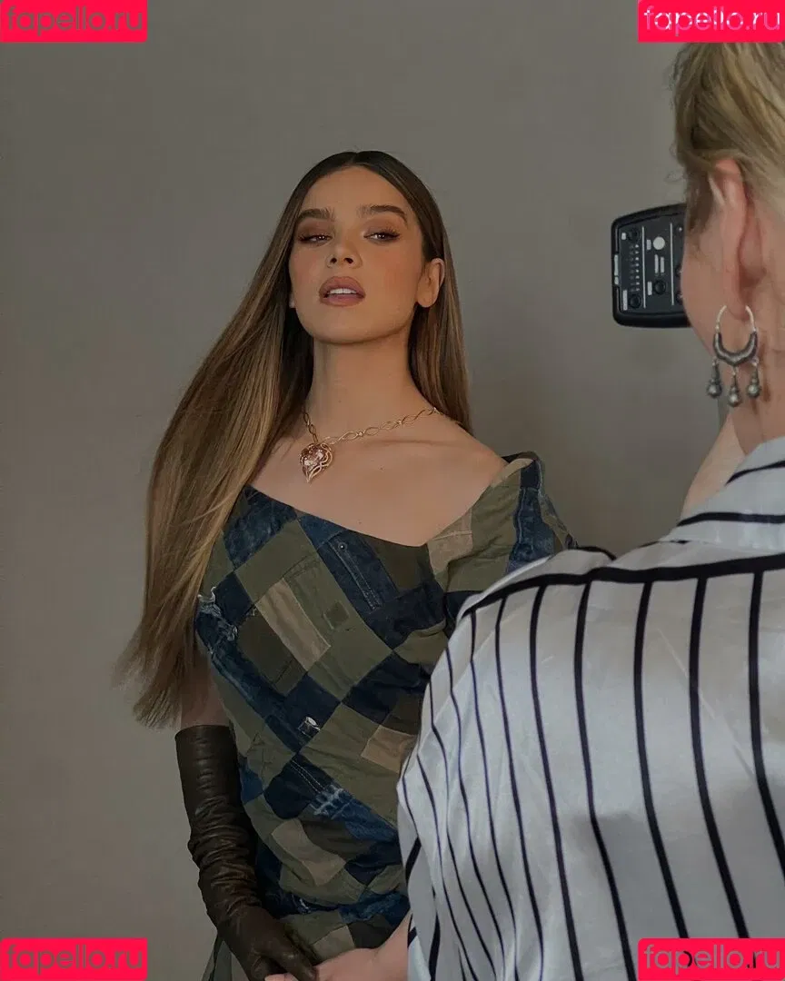 Hailee Steinfeld Onlyfans Photo Gallery 