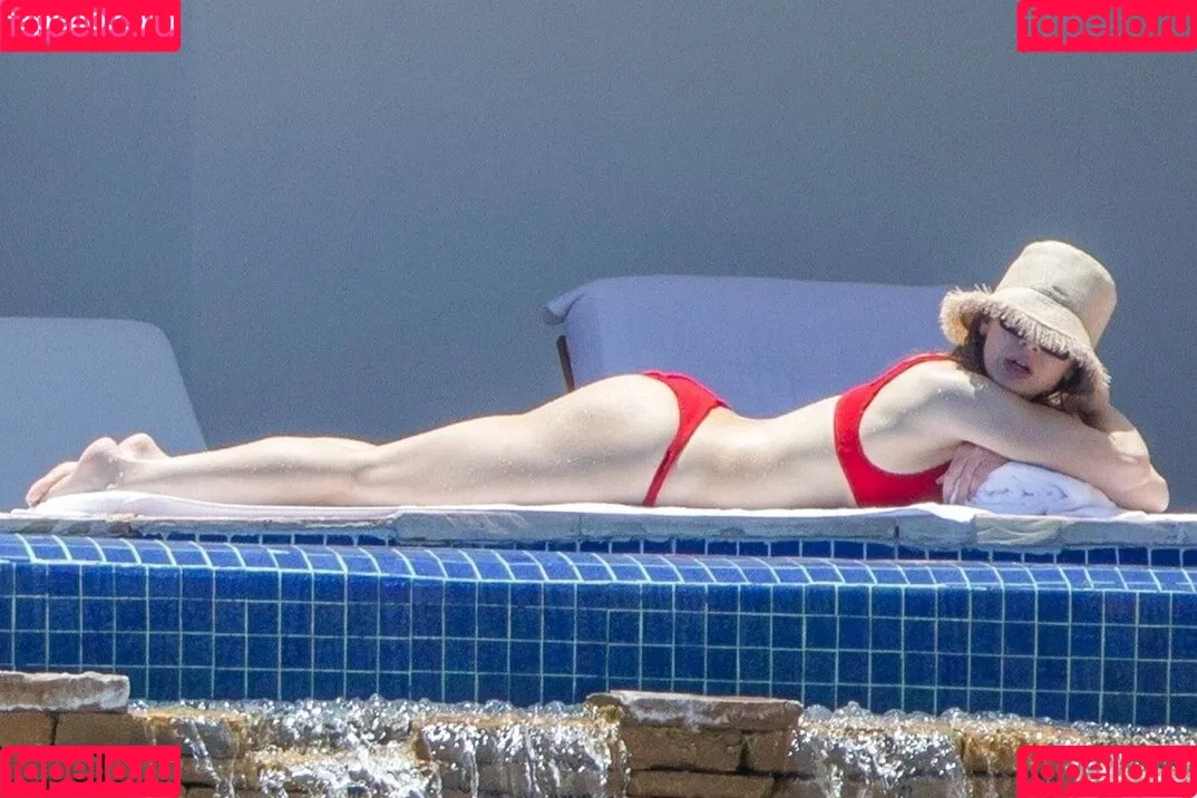 Hailee Steinfeld Onlyfans Photo Gallery 