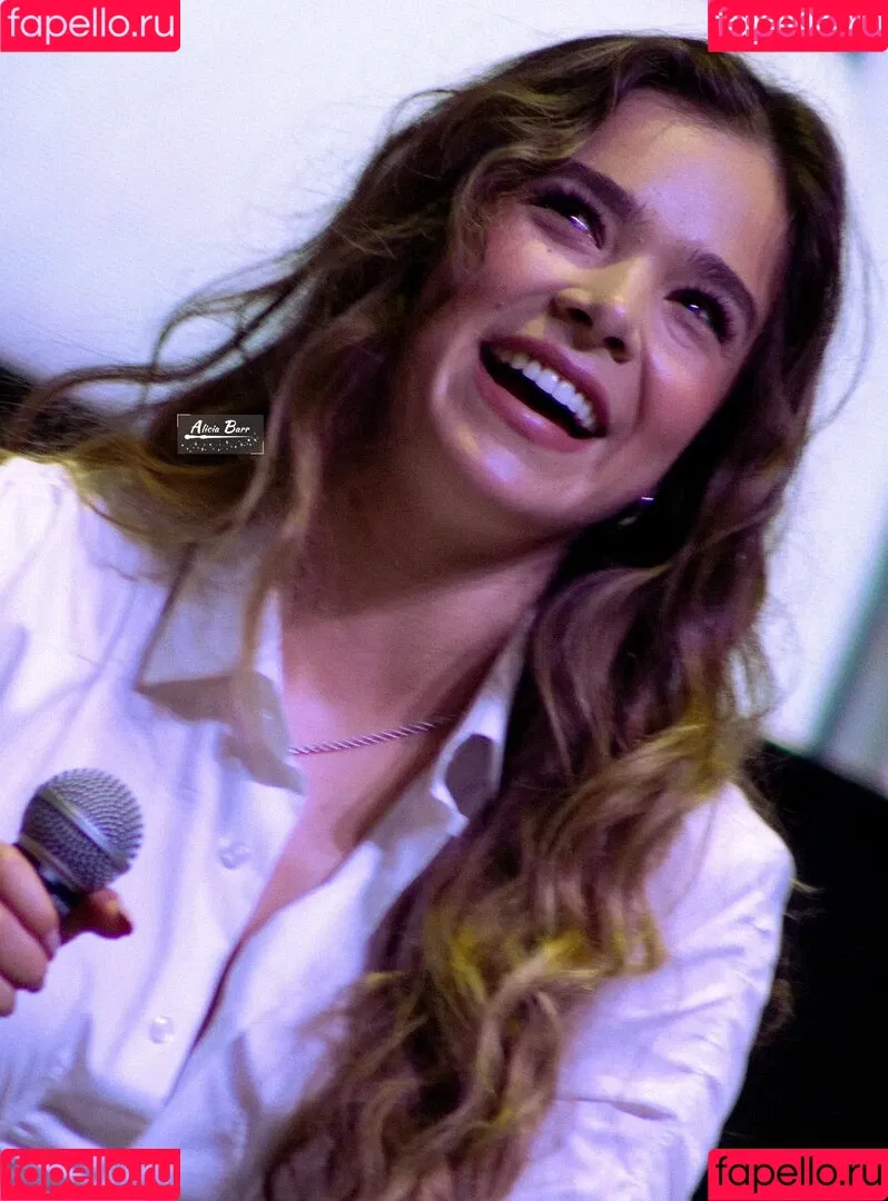 Hailee Steinfeld Onlyfans Photo Gallery 
