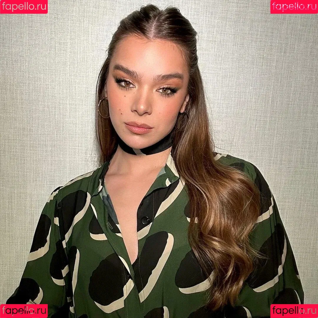 Hailee Steinfeld Onlyfans Photo Gallery 