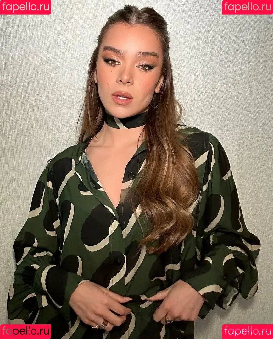Hailee Steinfeld Onlyfans Photo Gallery 