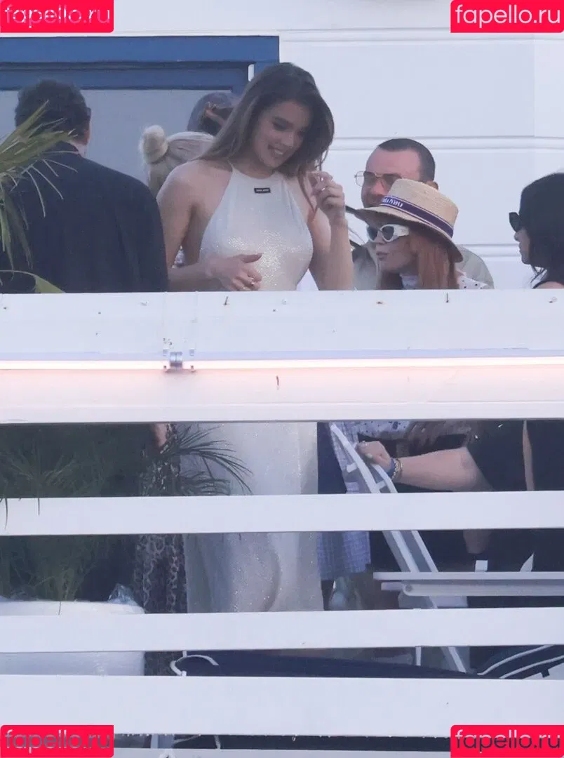 Hailee Steinfeld Onlyfans Photo Gallery 