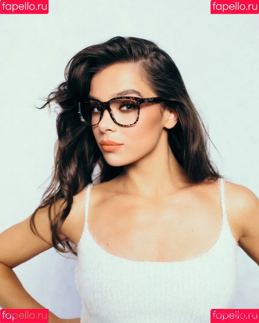 Hailee Steinfeld Onlyfans Photo Gallery 