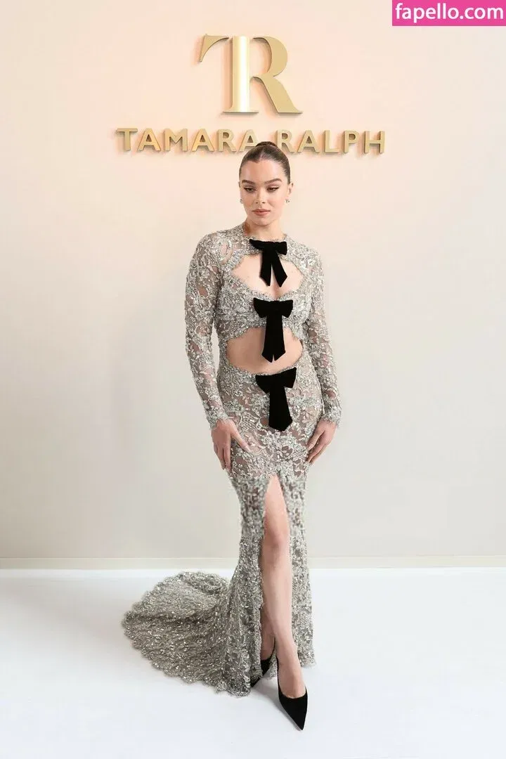 Hailee Steinfeld Onlyfans Photo Gallery 