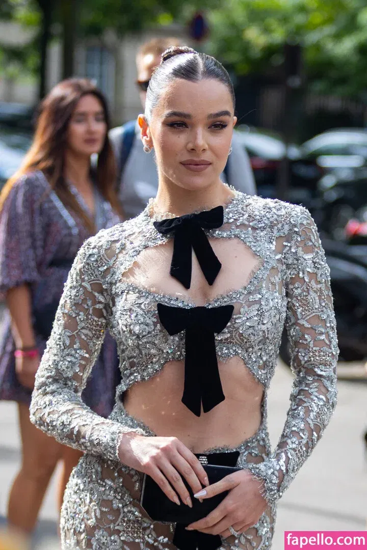 Hailee Steinfeld Onlyfans Photo Gallery 