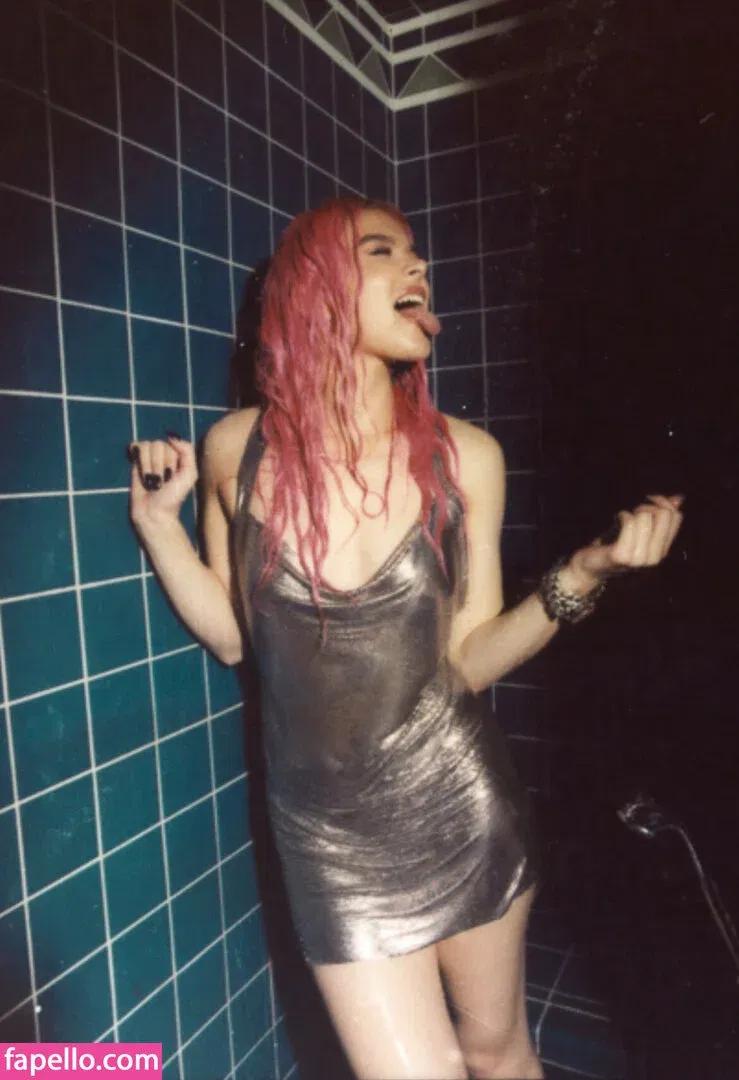 Hailee Steinfeld Onlyfans Photo Gallery 