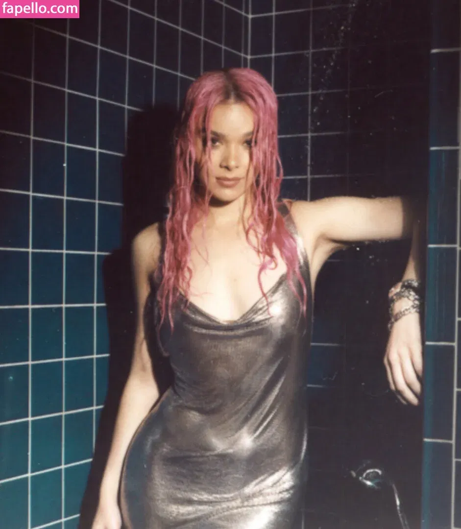 Hailee Steinfeld Onlyfans Photo Gallery 