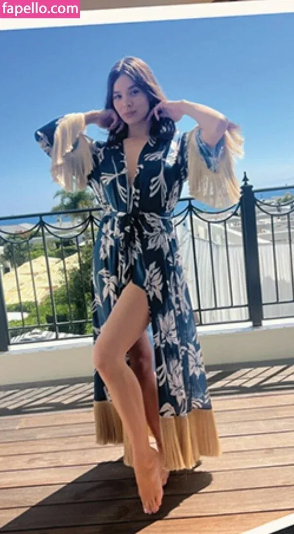 Hailee Steinfeld Onlyfans Photo Gallery 