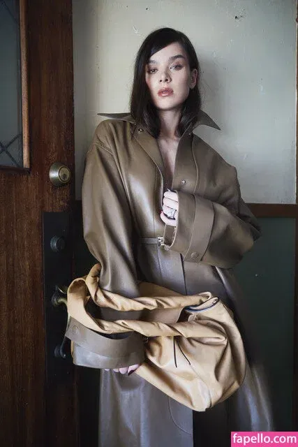 Hailee Steinfeld Onlyfans Photo Gallery 