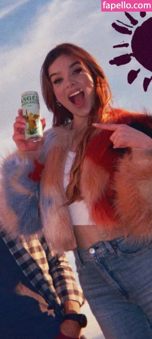 Hailee Steinfeld Onlyfans Photo Gallery 