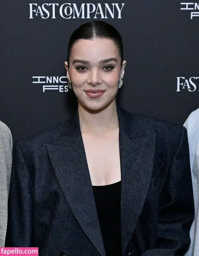 Hailee Steinfeld Onlyfans Photo Gallery 