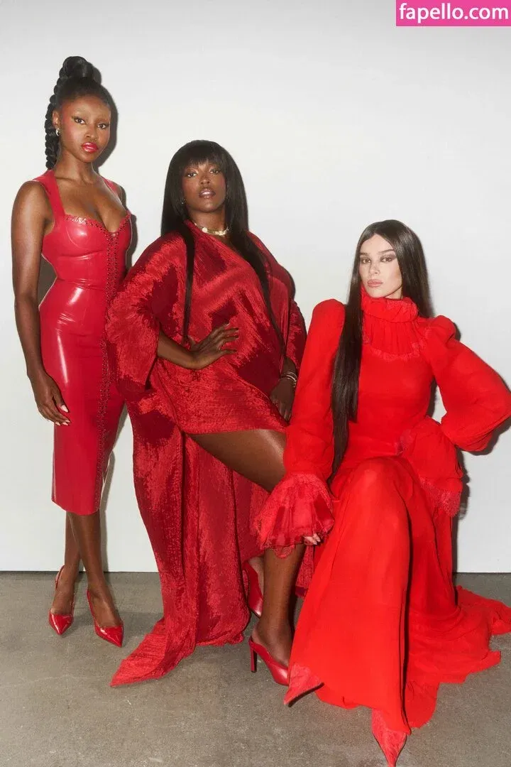 Hailee Steinfeld Onlyfans Photo Gallery 