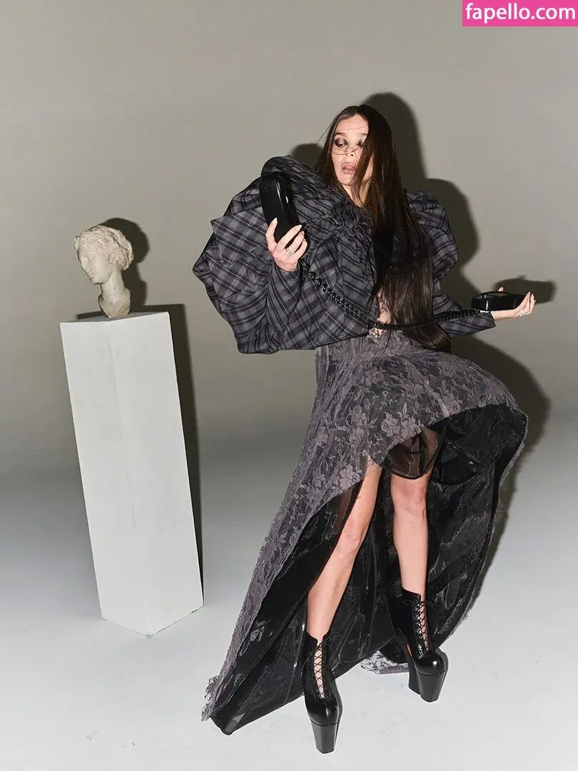 Hailee Steinfeld Onlyfans Photo Gallery 