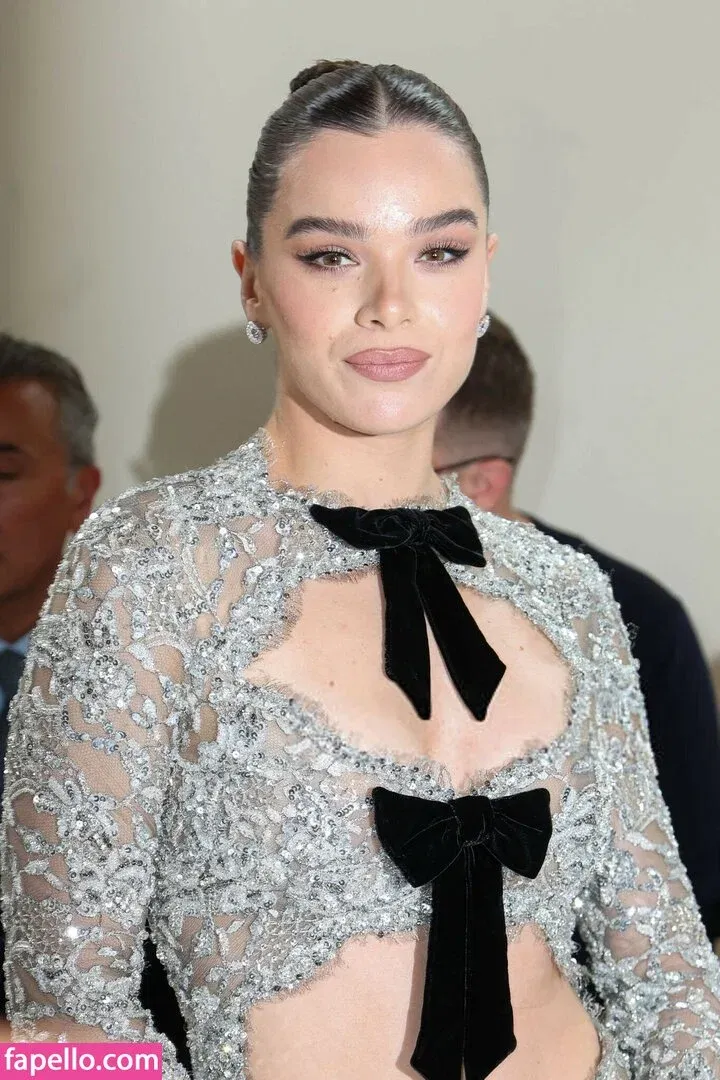 Hailee Steinfeld Onlyfans Photo Gallery 