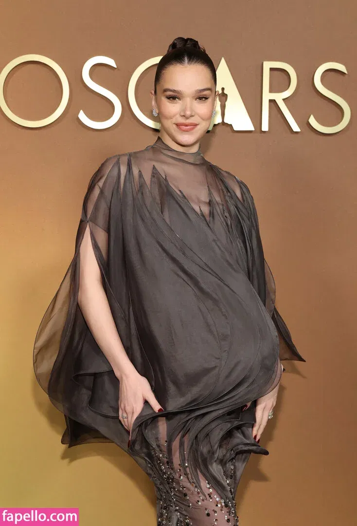 Hailee Steinfeld Onlyfans Photo Gallery 