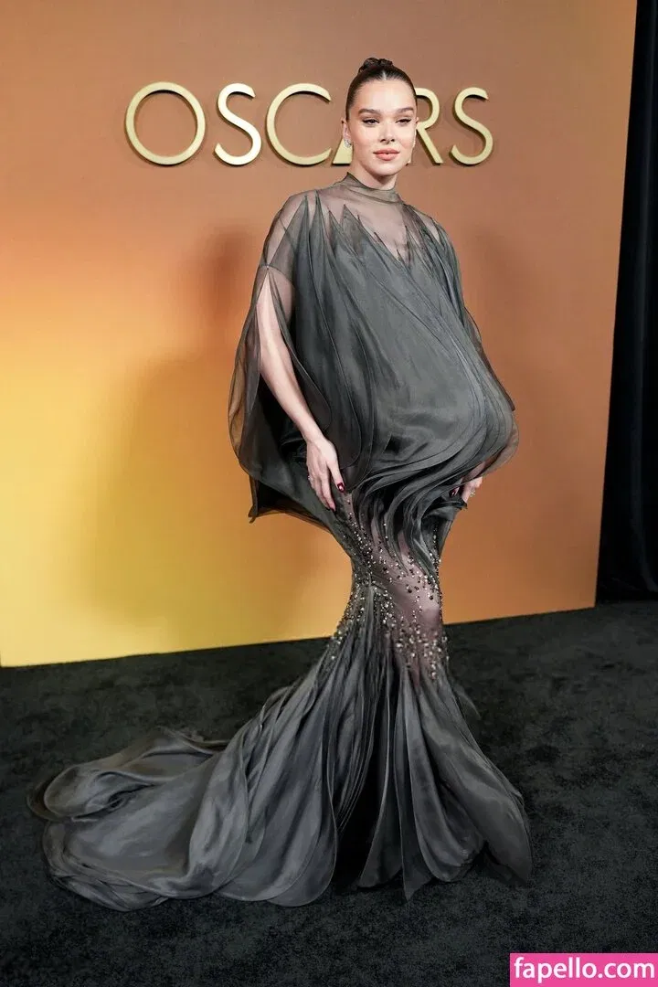 Hailee Steinfeld Onlyfans Photo Gallery 