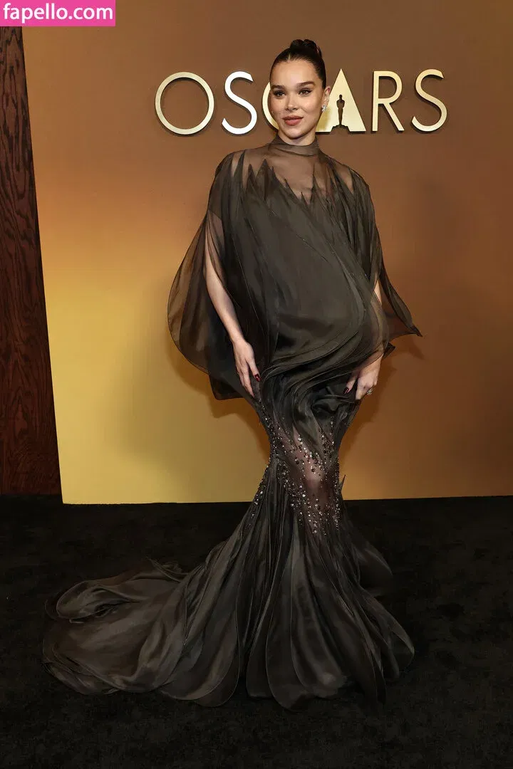 Hailee Steinfeld Onlyfans Photo Gallery 