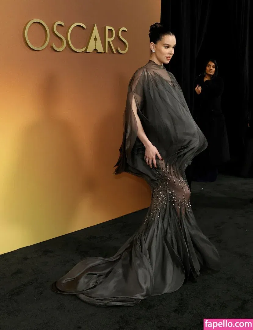 Hailee Steinfeld Onlyfans Photo Gallery 