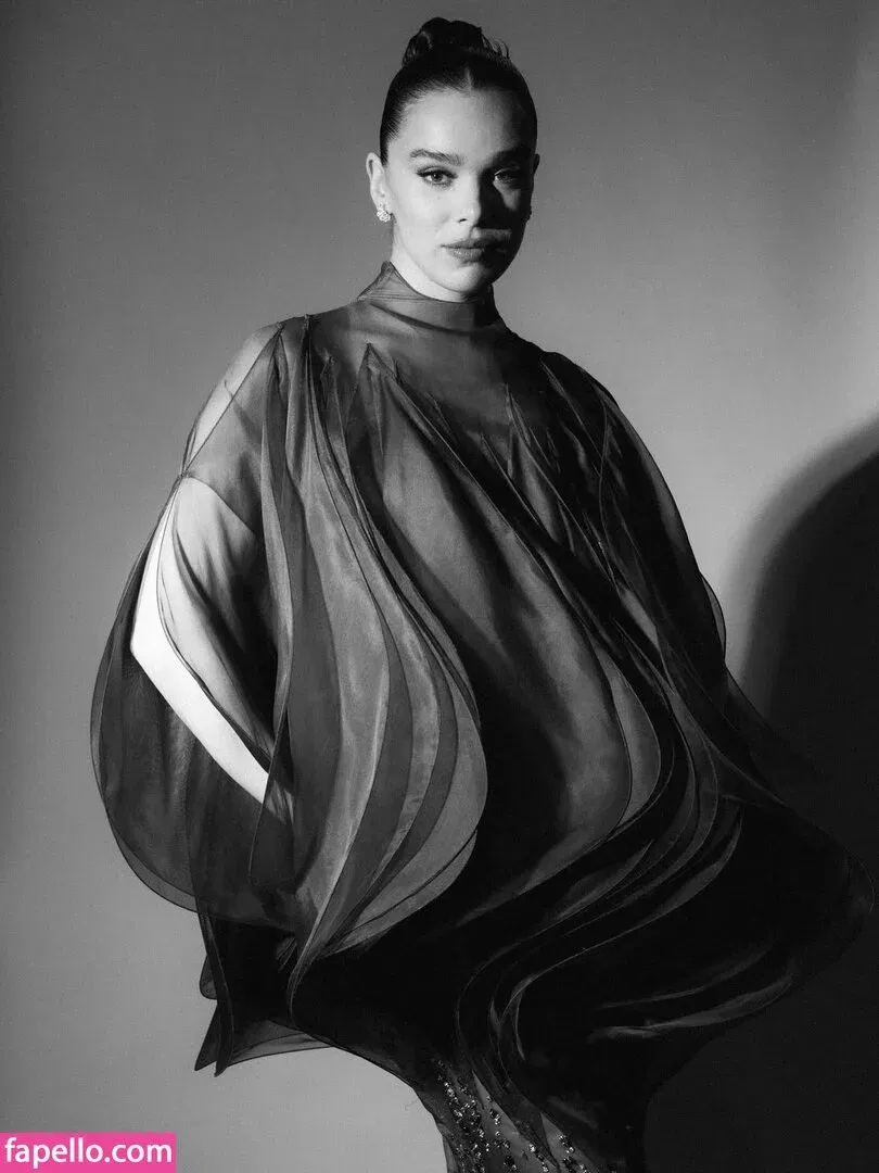 Hailee Steinfeld Onlyfans Photo Gallery 