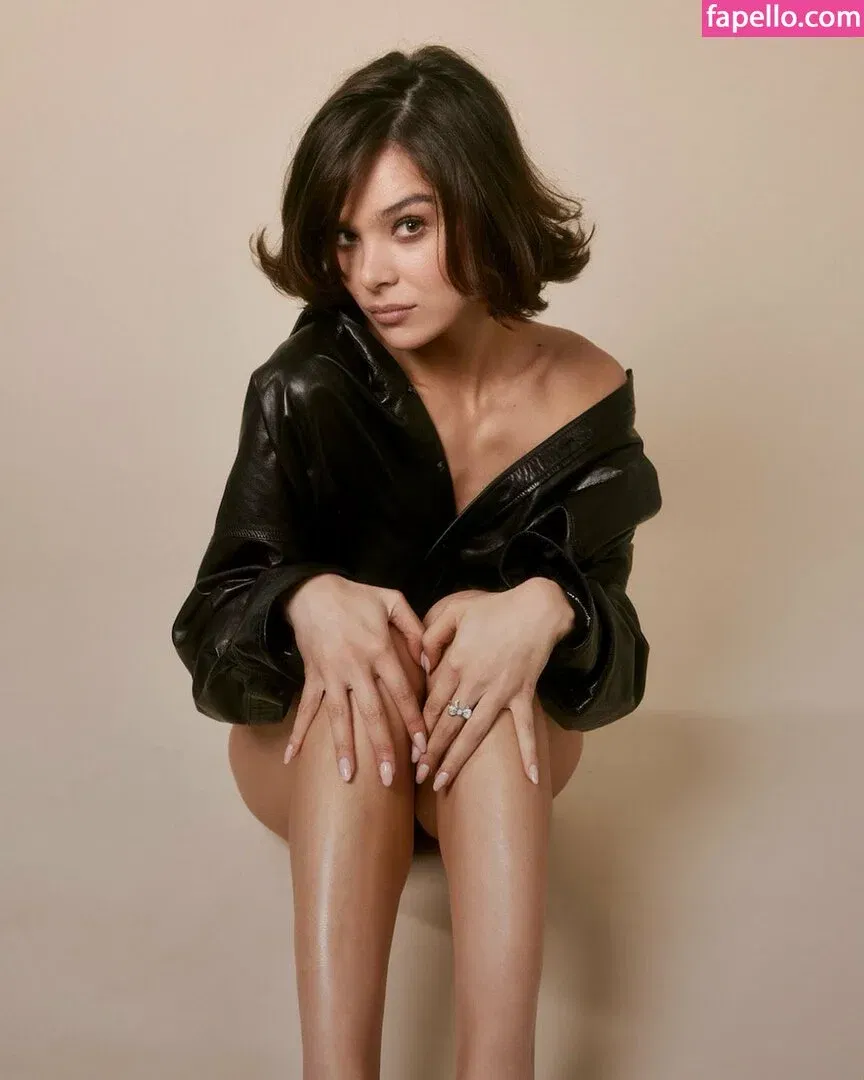 Hailee Steinfeld Onlyfans Photo Gallery 