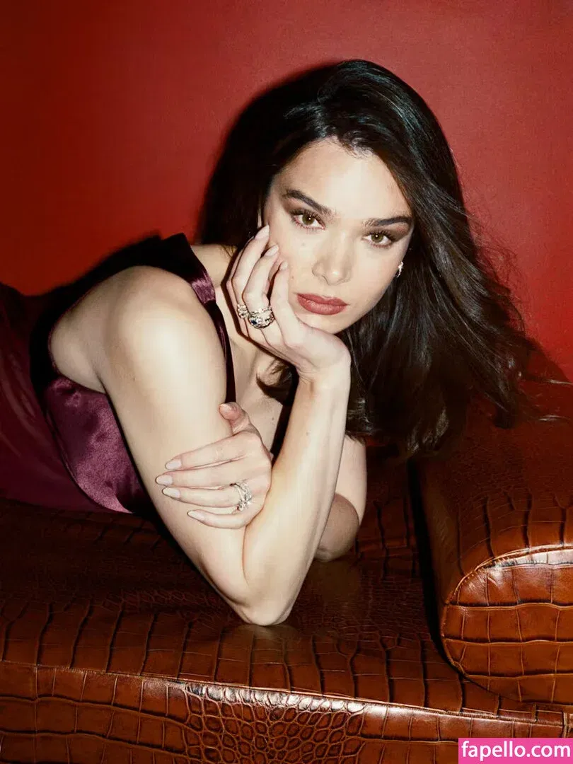 Hailee Steinfeld Onlyfans Photo Gallery 