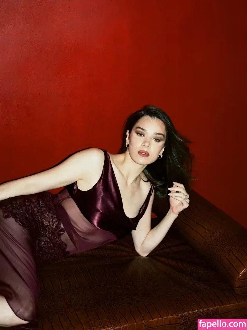 Hailee Steinfeld Onlyfans Photo Gallery 