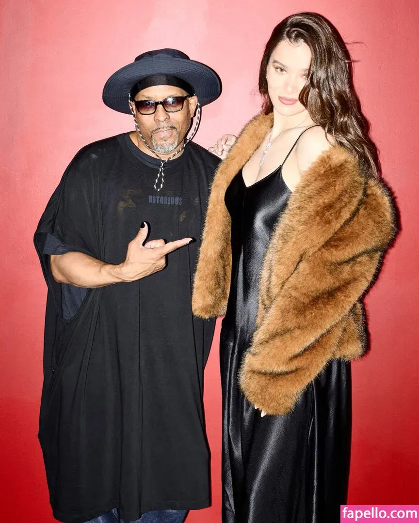 Hailee Steinfeld Onlyfans Photo Gallery 