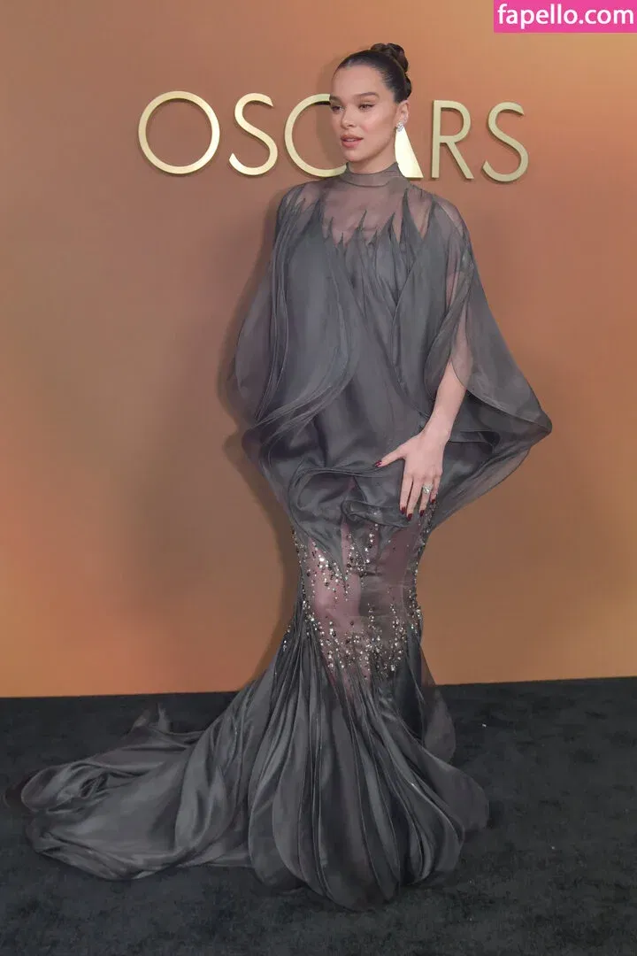 Hailee Steinfeld Onlyfans Photo Gallery 