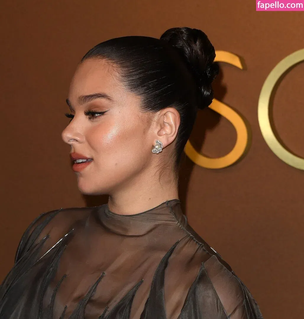 Hailee Steinfeld Onlyfans Photo Gallery 