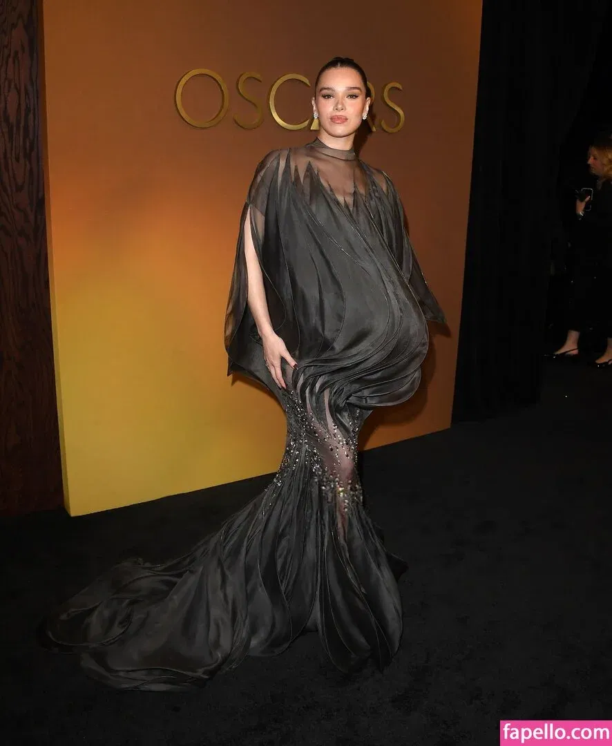 Hailee Steinfeld Onlyfans Photo Gallery 