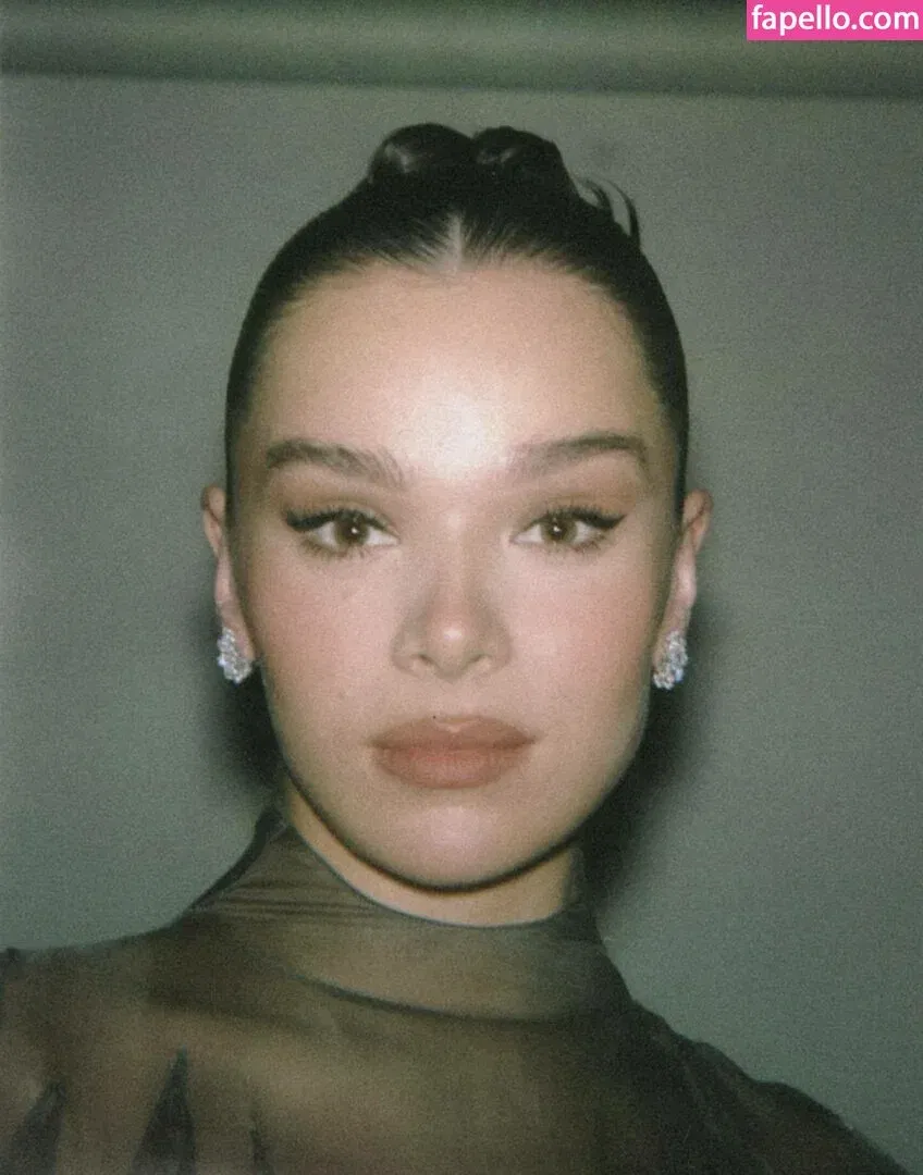 Hailee Steinfeld Onlyfans Photo Gallery 