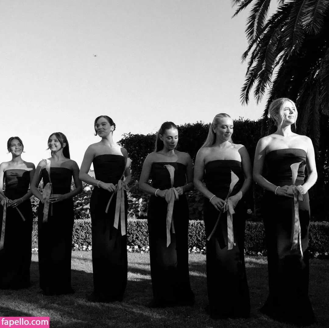 Hailee Steinfeld Onlyfans Photo Gallery 