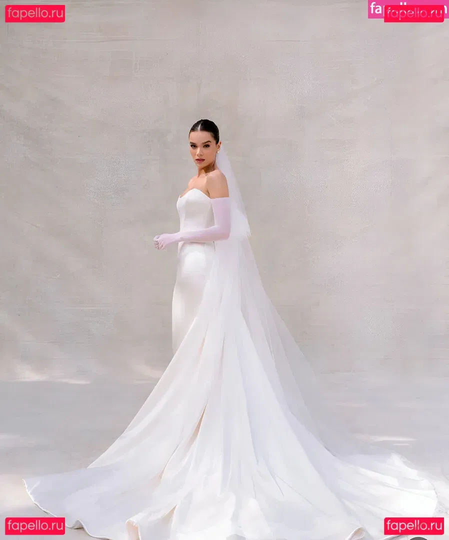 Hailee Steinfeld Onlyfans Photo Gallery 