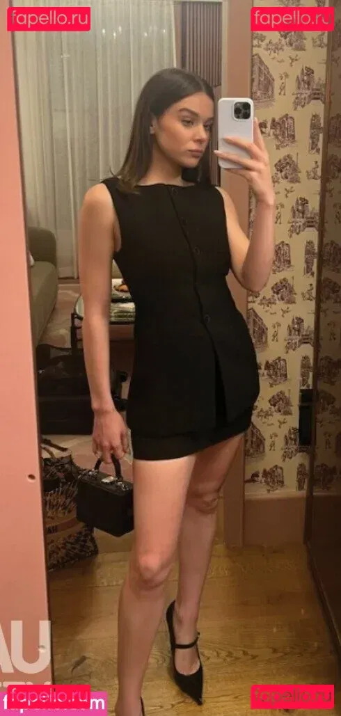 Hailee Steinfeld Onlyfans Photo Gallery 