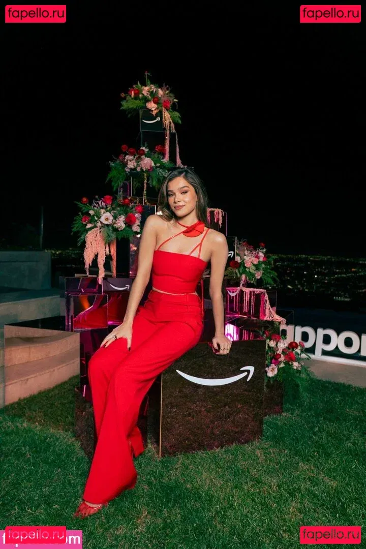 Hailee Steinfeld Onlyfans Photo Gallery 