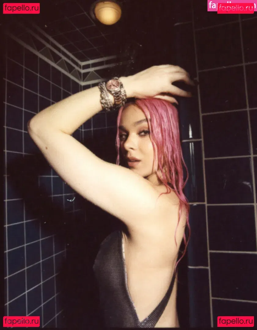 Hailee Steinfeld Onlyfans Photo Gallery 