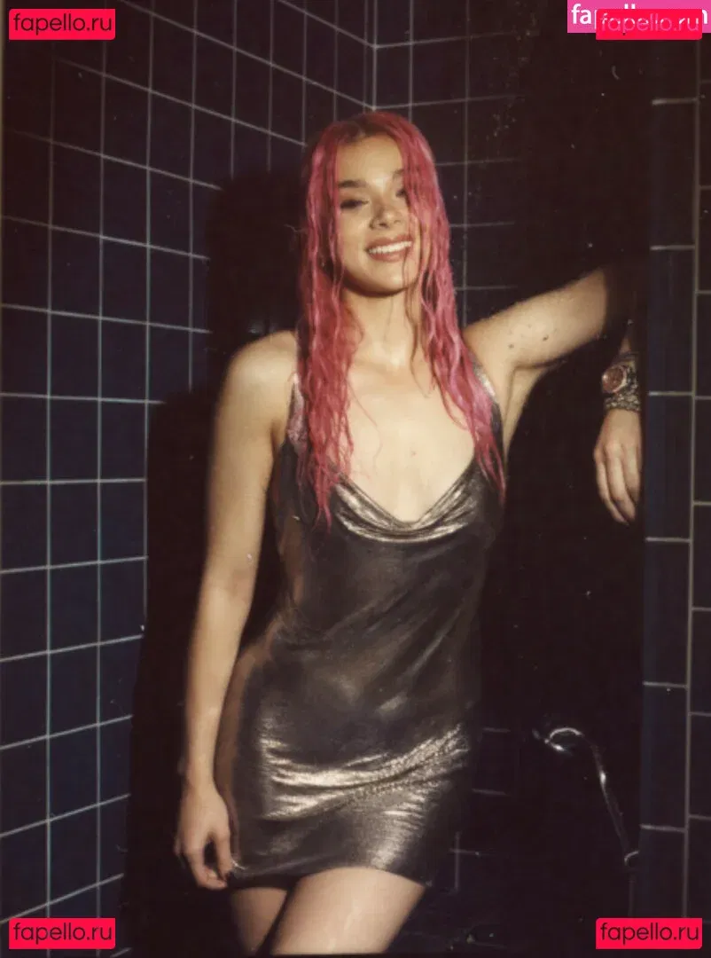 Hailee Steinfeld Onlyfans Photo Gallery 