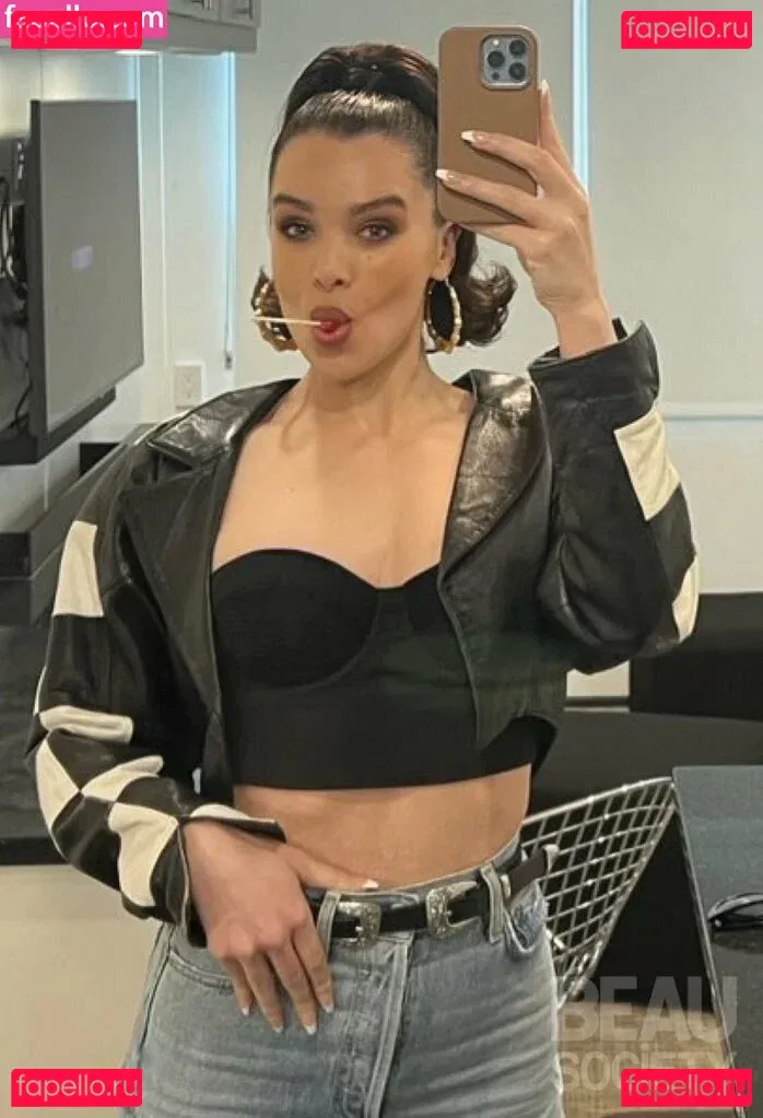 Hailee Steinfeld Onlyfans Photo Gallery 