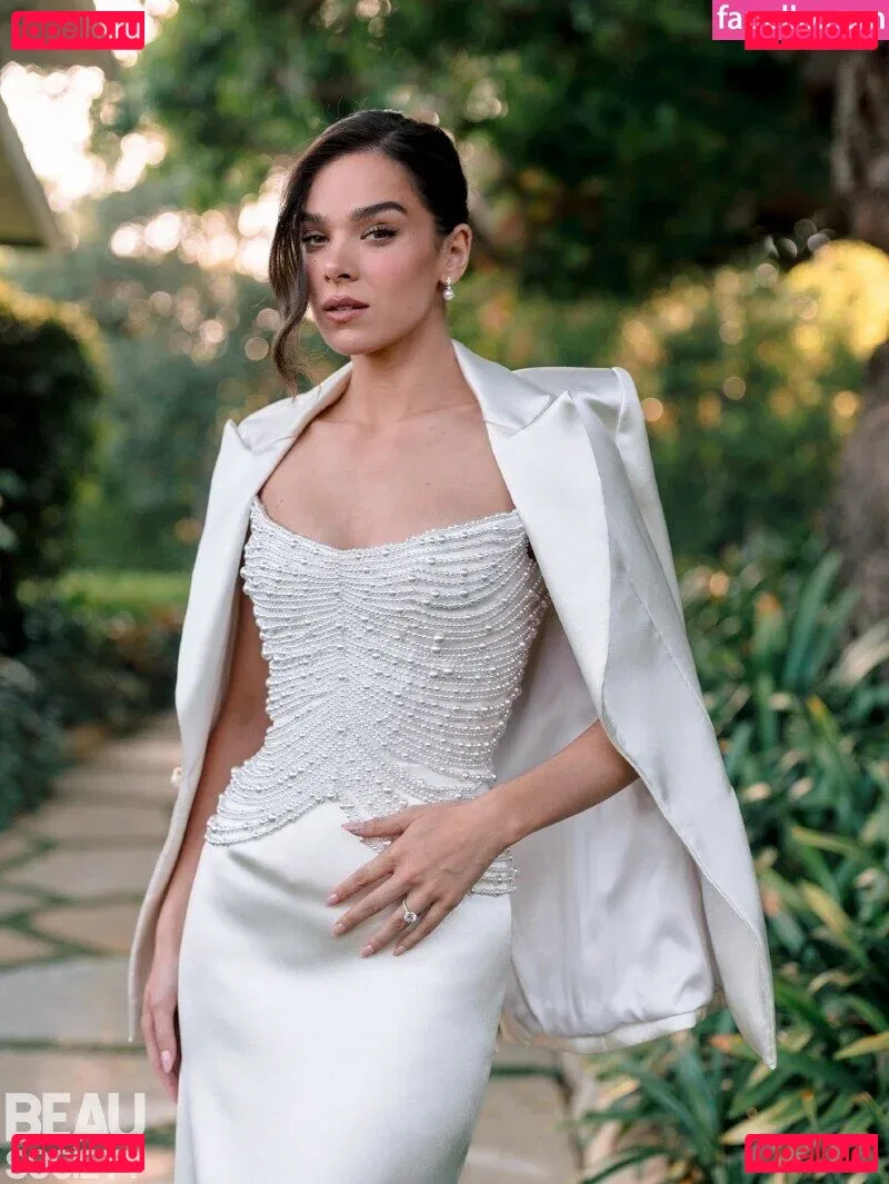 Hailee Steinfeld Onlyfans Photo Gallery 