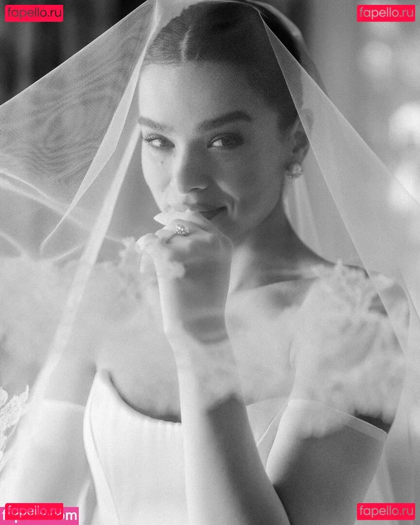 Hailee Steinfeld Onlyfans Photo Gallery 