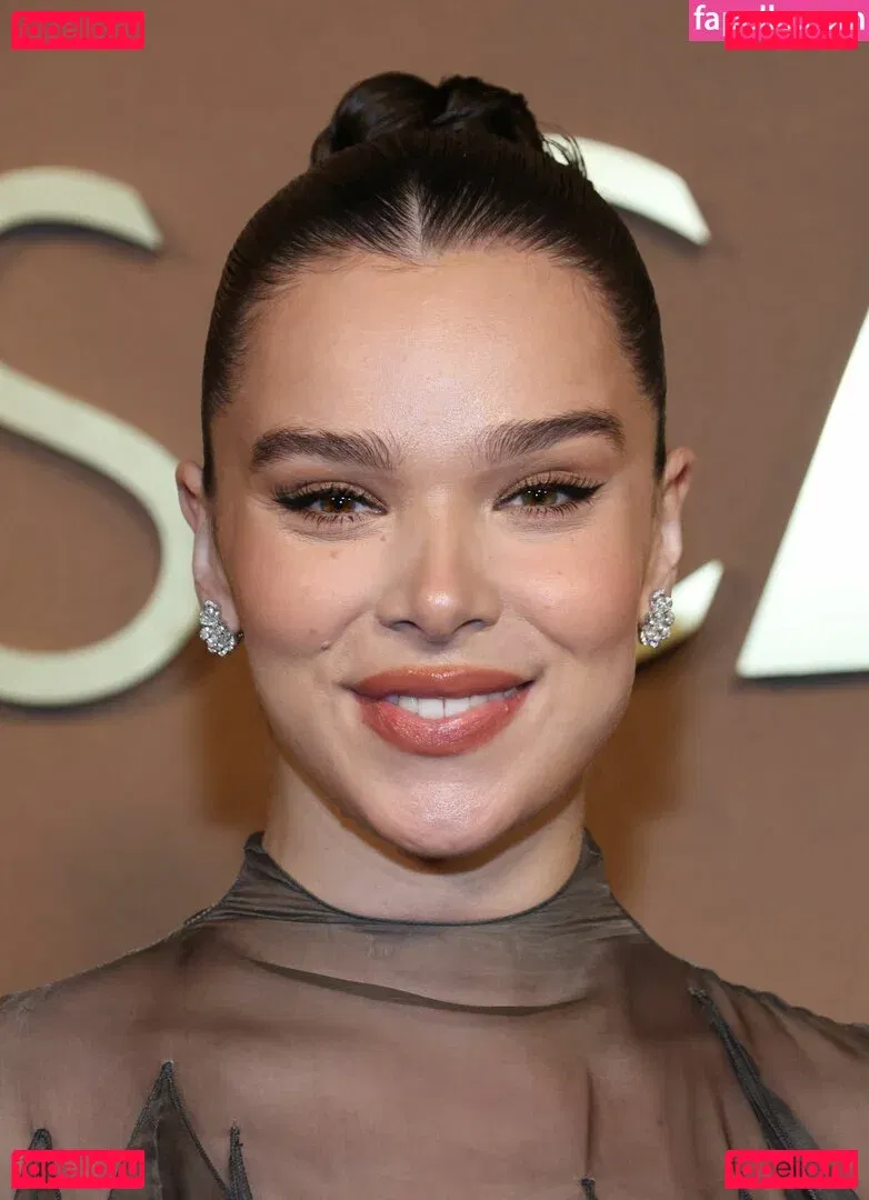 Hailee Steinfeld Onlyfans Photo Gallery 